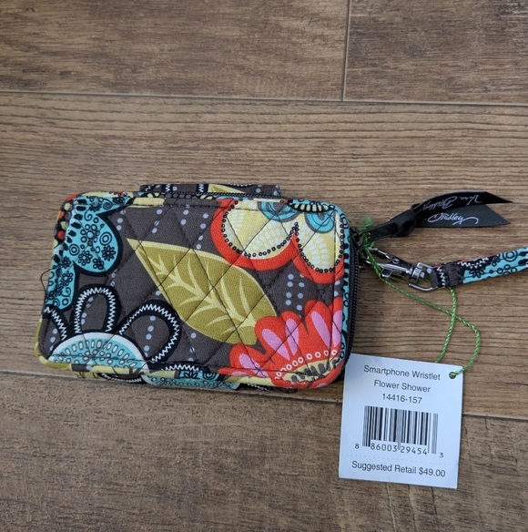 NWT Vera Bradley Wristlet In Flower Shower Floral Print - Picture 3 of 6